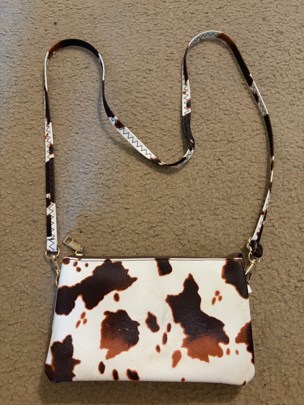 Cowhide Print Crossbody Bag in White and Brown